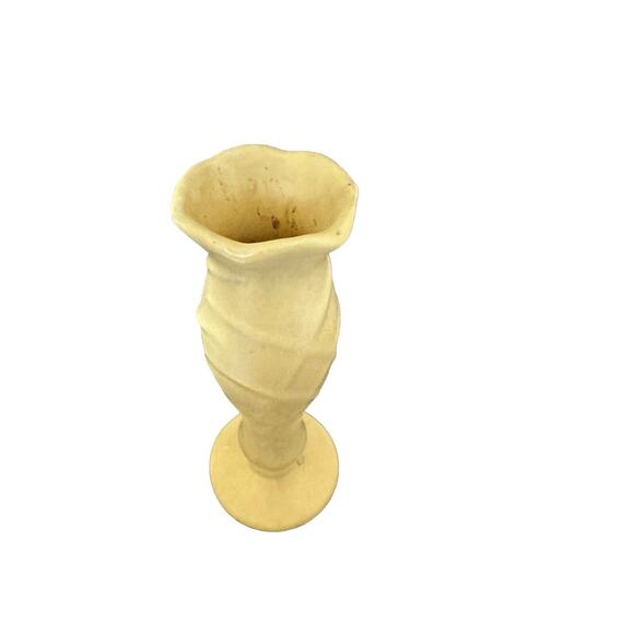 McCoy USA Vintage MCM 1950s Yellow Matte Pottery Silhouette Bud Vase 8" EUC - Picture 3 of 5